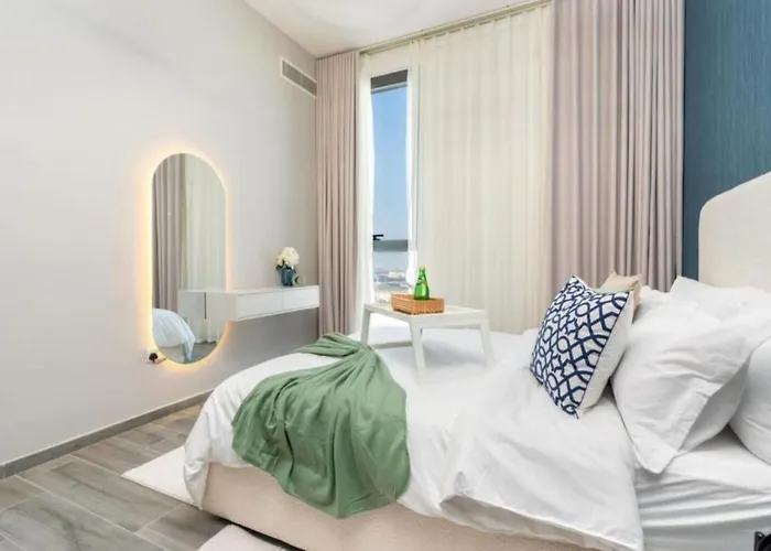 Luxury 2Br Stay City Views In Midtown Dubai By Vibel